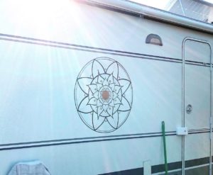 Mandala auf Wohnwagen